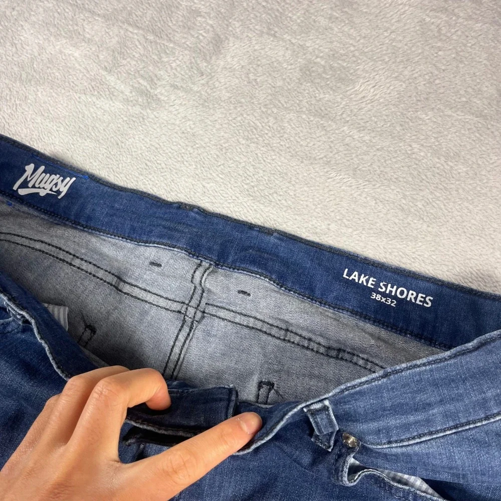 Mugsy Lake Shores Mens Jeans 38x32 Medium Wash Blue Stretch Straight Leg Denim